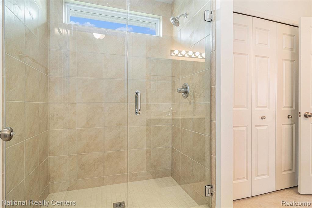 50665 BAILEYS LANDING, Canton, MI 48187 — Photo 16