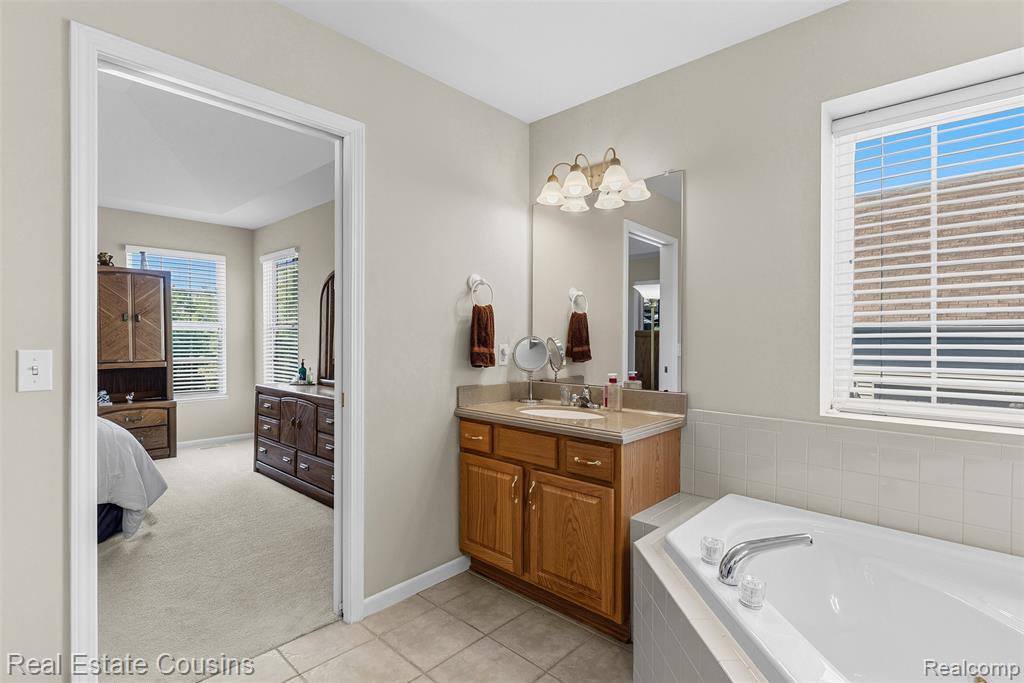 4344 Oak Tree Court, Fenton, MI 48430 — Photo 14