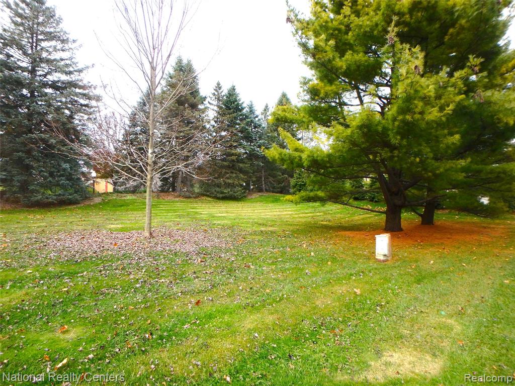 5883 Windward Court, Clarkston, MI — Photo 17