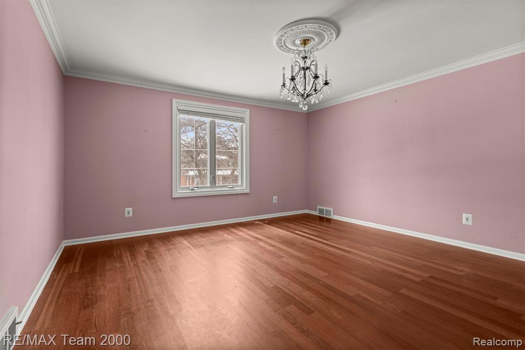 741 Briarcliff Drive, Grosse Pointe Woods, MI 48236 — Photo 38