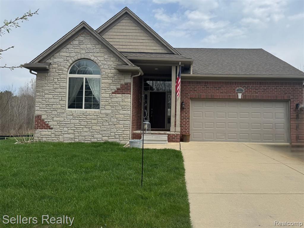 7237 River Rock Drive, Davison, MI 48423 — front exterior