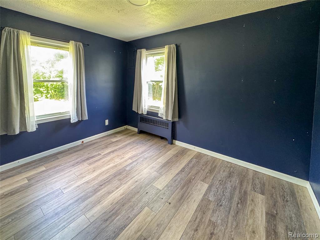 921 Venoy, Garden City, MI — Photo 13