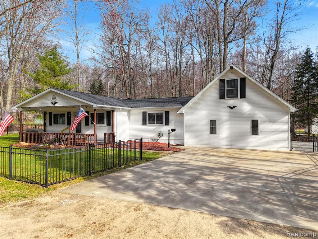 144 CANTON Street, Roscommon, MI 48653