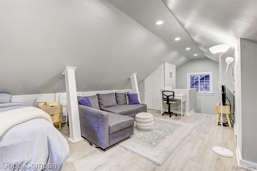 551 W Oakridge Street, Ferndale, MI 48220 — Photo 45