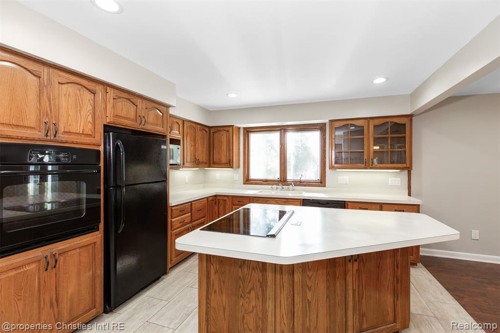 4027 Old Dominion Drive, West Bloomfield, MI 48323 — Photo 18