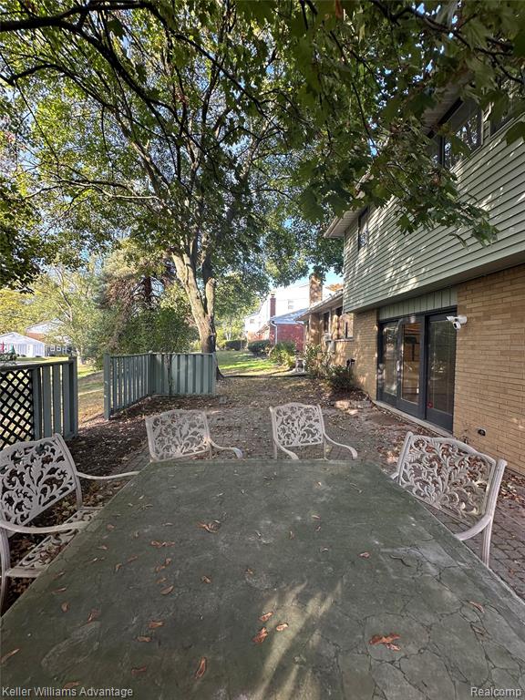 5529 Pembury, West Bloomfield, MI — Photo 29