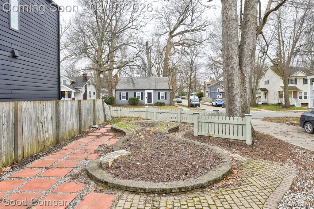 703 Gardenia Avenue, Royal Oak, MI 48067 — Photo 36