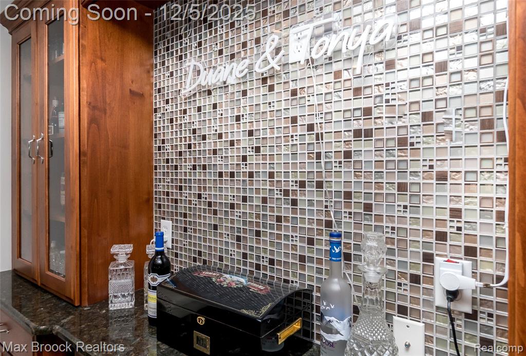 6157 Lochmore Drive, Commerce Twp, MI 48382 — Photo 60