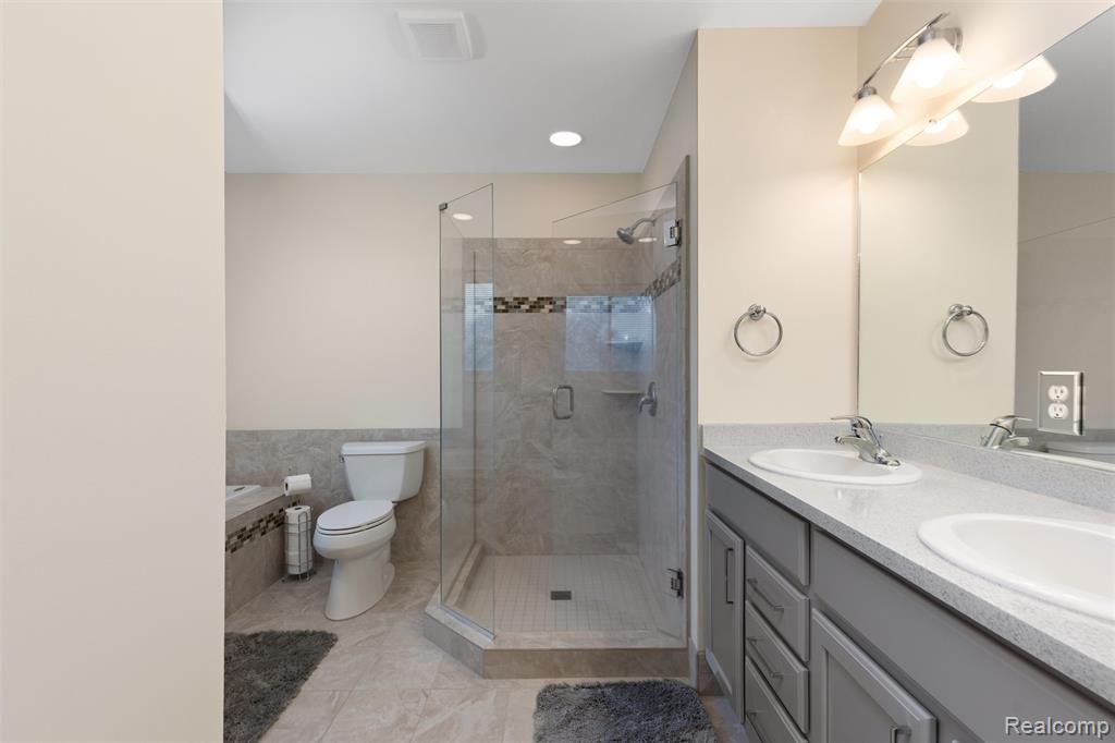111 Oak Bark Drive, Howell, MI 48843 — Photo 28