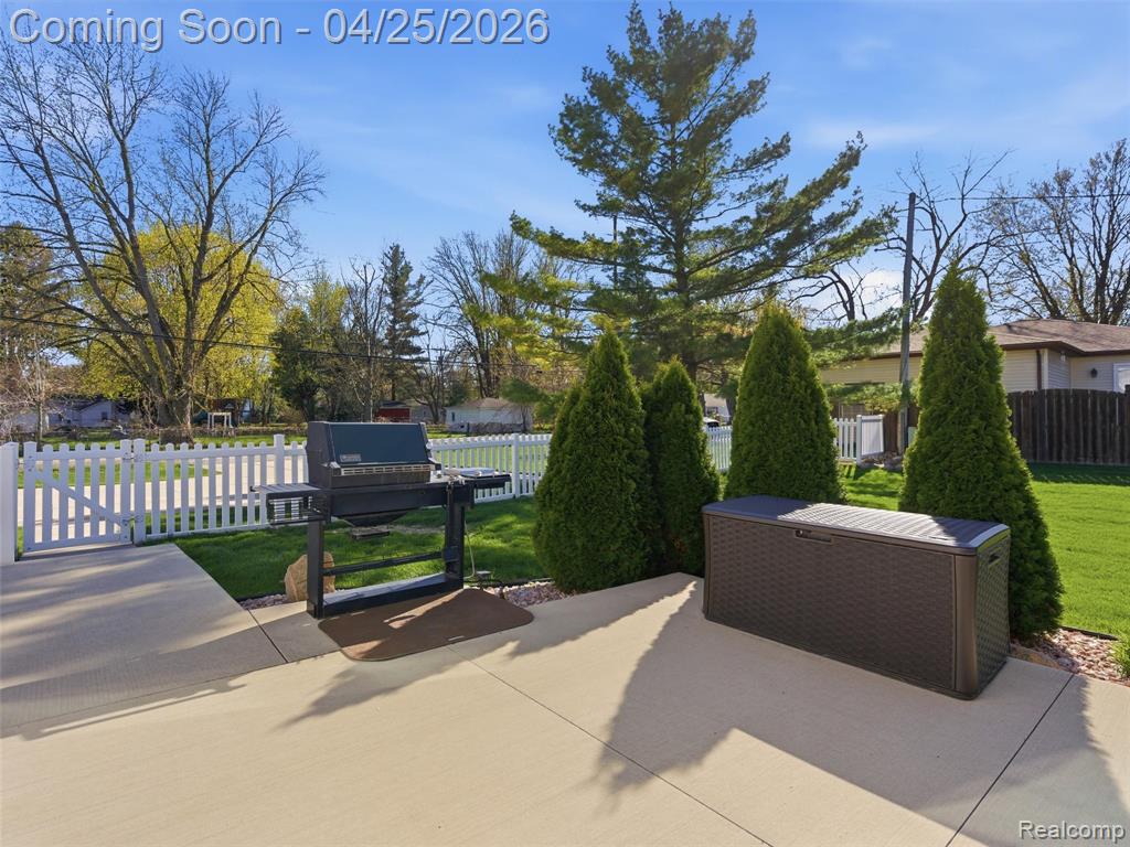 39001 Chartier Street, Harrison Township, MI — Photo 51