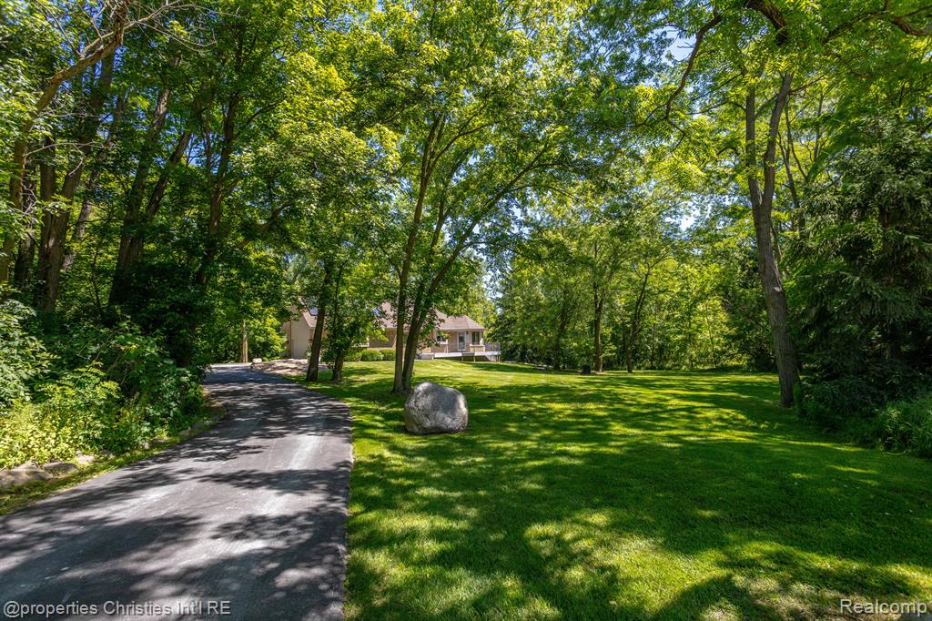 9293 BROOKVILLE Road, Plymouth, MI 48170 — Photo 2