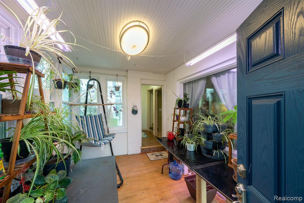15410 Marilyn Avenue, Plymouth, MI 48170 — Photo 4