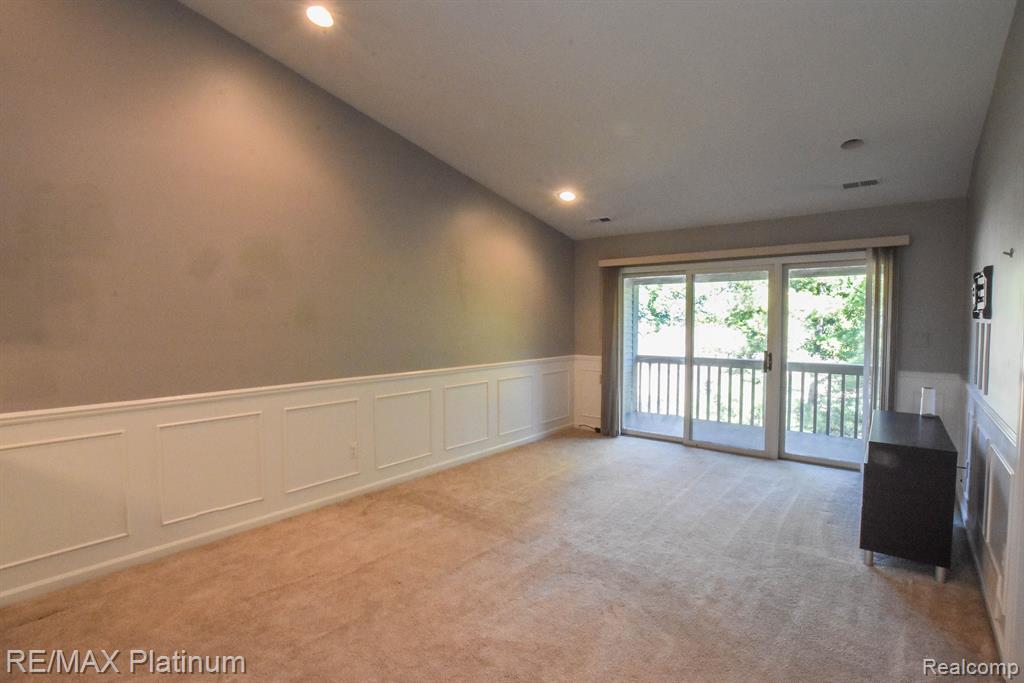 900 RIDGE, Brighton, MI 48116 — Photo 9