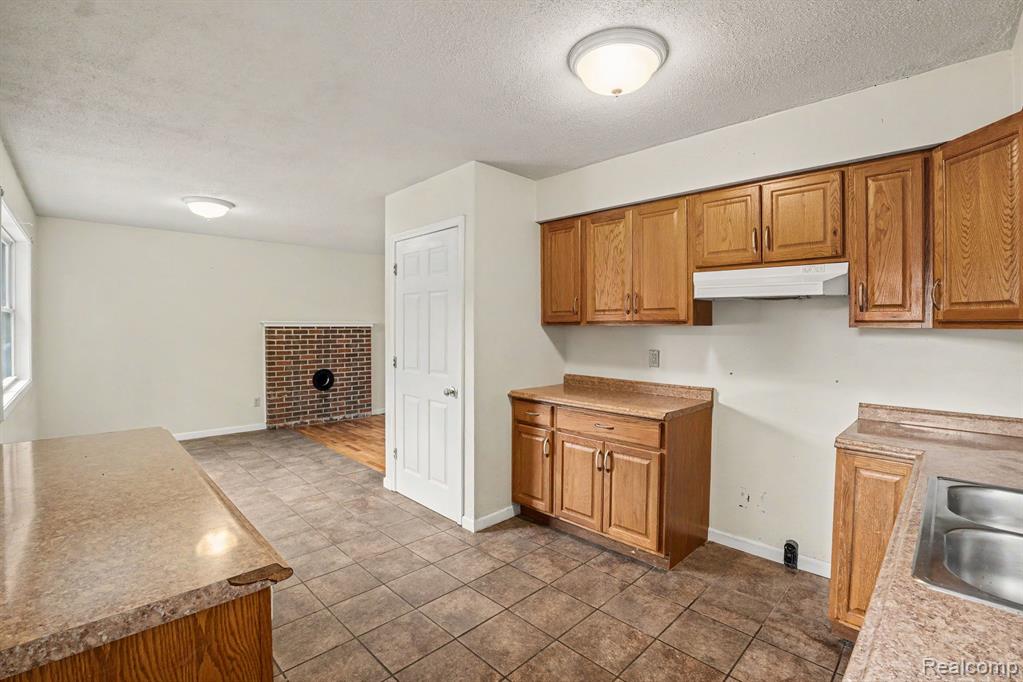 821 Isham Street, Owosso, MI 48867 — Photo 8