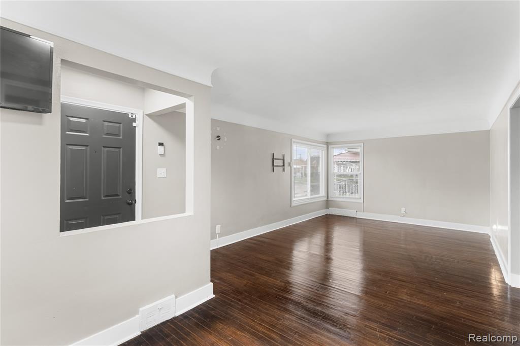 6781 Iowa Street, Hamtramck, MI 48212 — Photo 21