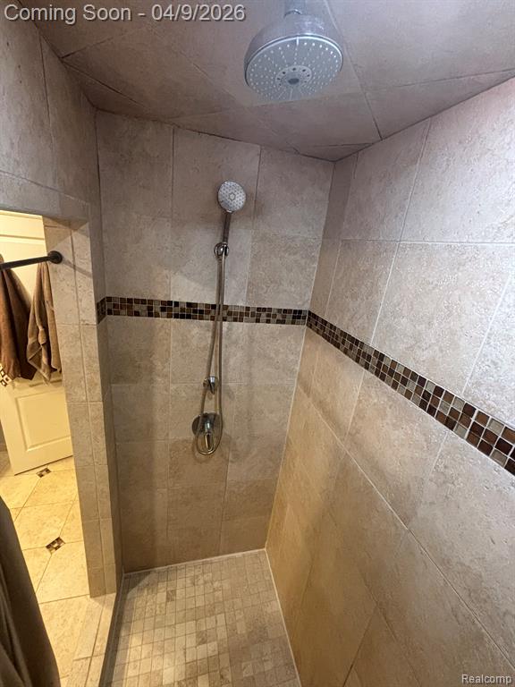 341 Ridgewood Road, Rochester, MI 48306 — Photo 37
