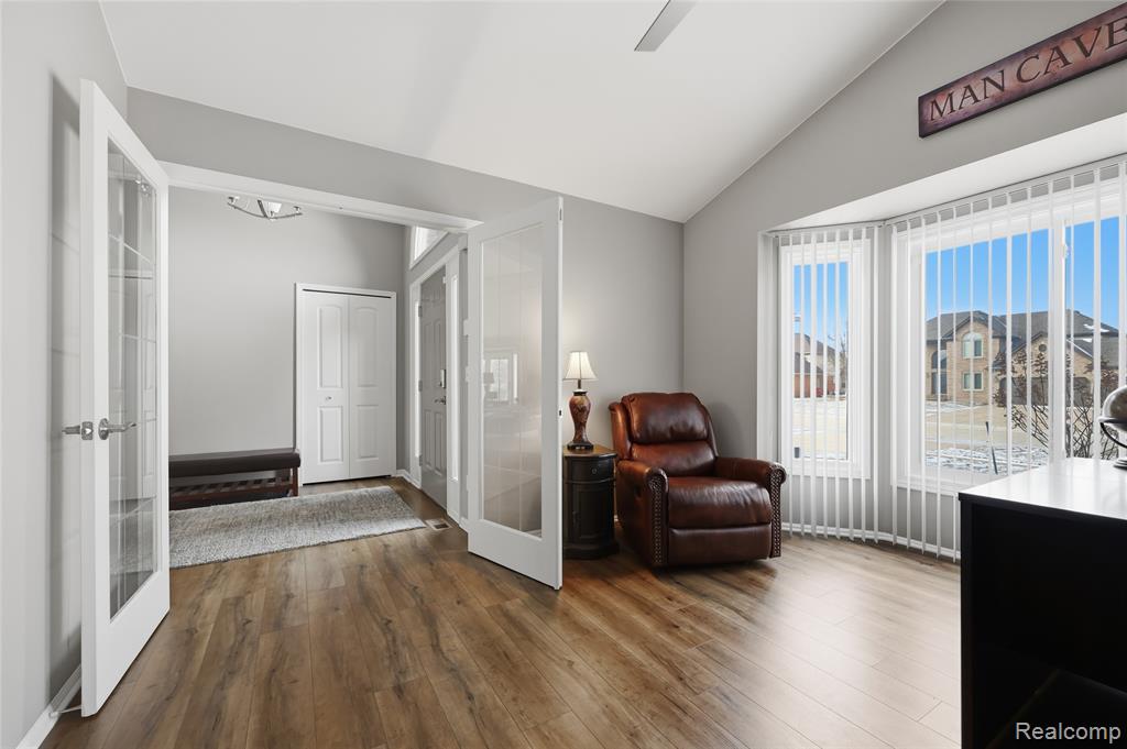 48274 Beacon Square Drive, Macomb, MI 48044 — Photo 25
