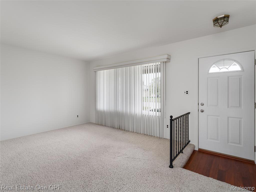 5214 Busch Avenue, Warren, MI 48091 — Photo 5