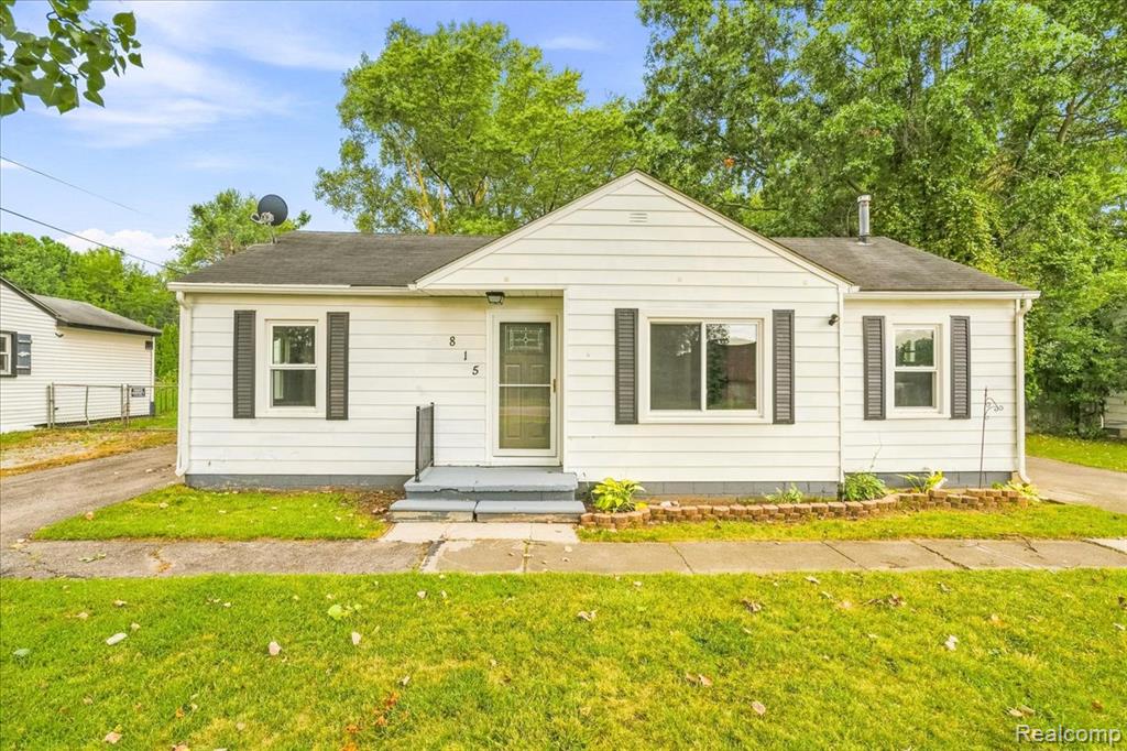 815 N Hix Road, Westland, MI