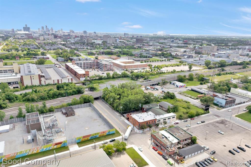 443 E MILWAUKEE Street, Detroit, MI 48202 — Photo 43