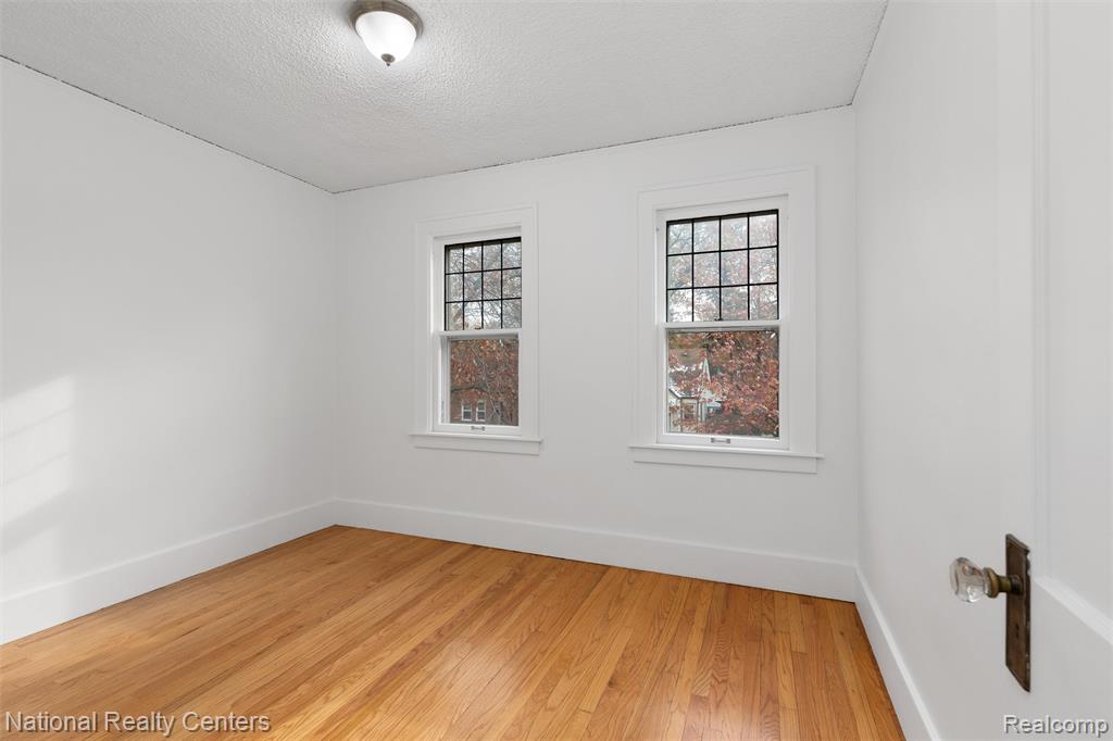 437 E Marshall Street, Ferndale, MI 48220 — Photo 11