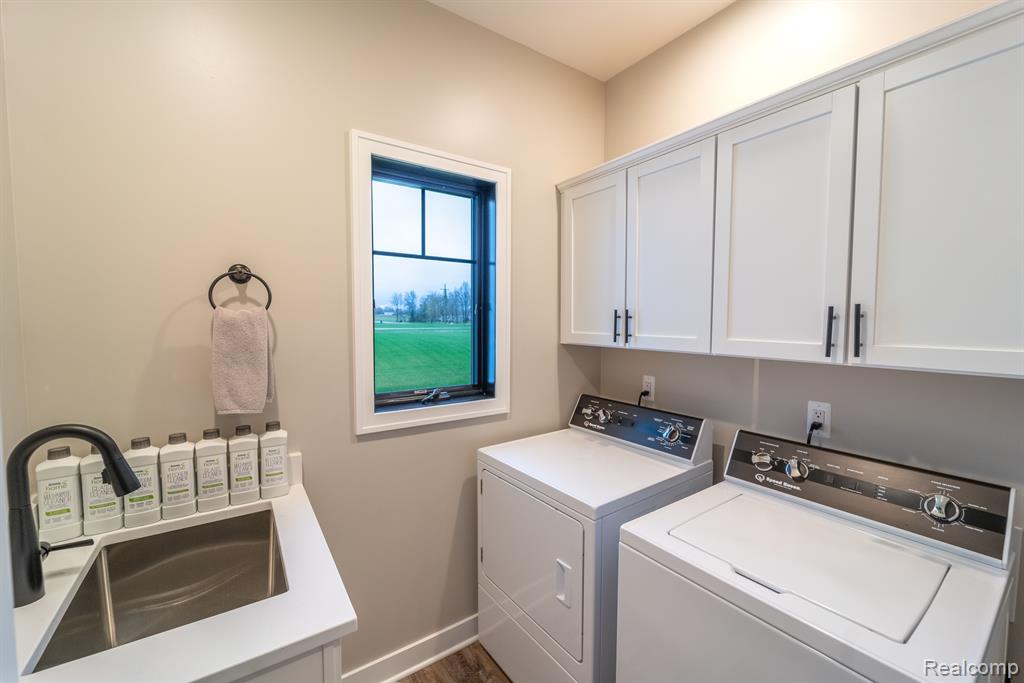 425 CORNEIL Road, Imlay City, MI 48444 — Photo 23
