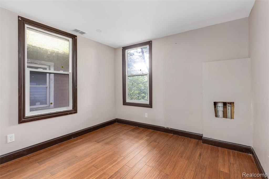 89 Hague Street, Detroit, MI 48202 — Photo 17