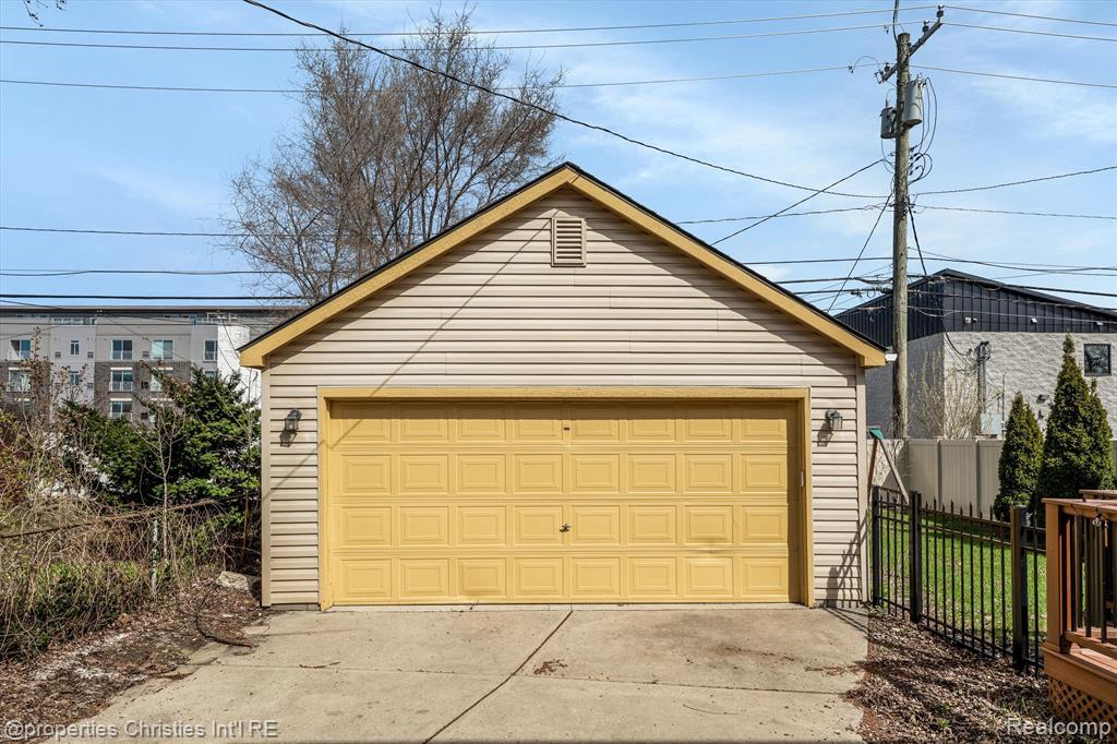 420 W TROY Street, Ferndale, MI 48220 — Photo 24