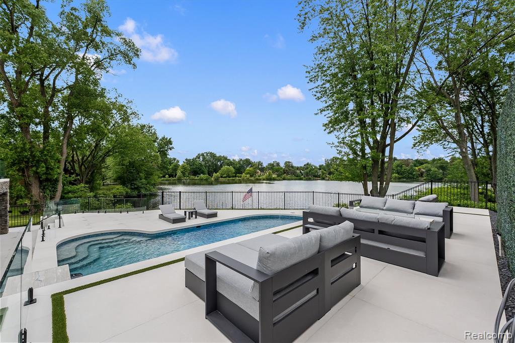 5116 W Bloomfield Lake Road, West Bloomfield, MI 48323 — Photo 36