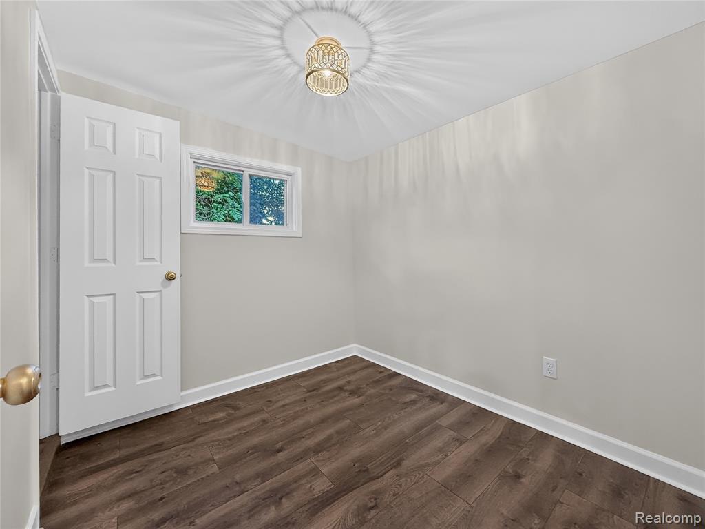 8512 Fisher Avenue, Warren, MI 48089 — Photo 15
