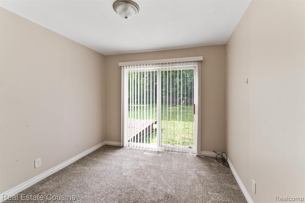 141 Bevins Street, Holly, MI 48442 — Photo 11
