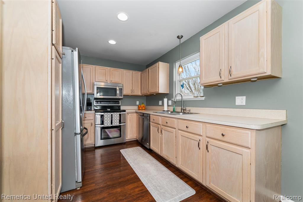 785 Eagle Heights Drive, South Lyon, MI 48178 — Photo 11