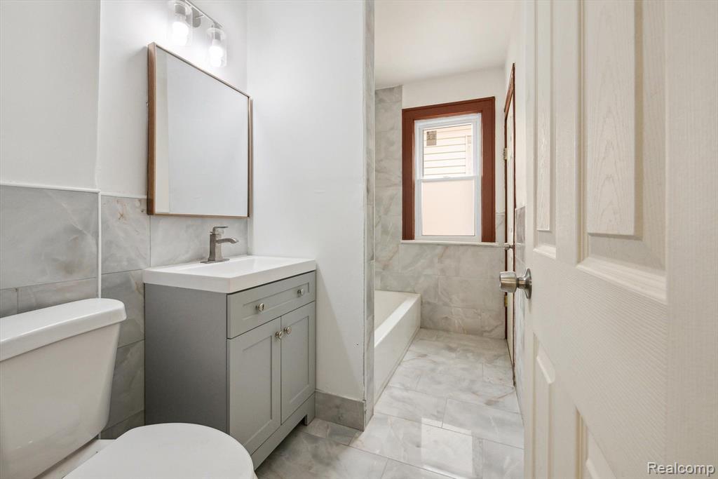 5014 BELMONT Street, Hamtramck, MI 48212 — Photo 23