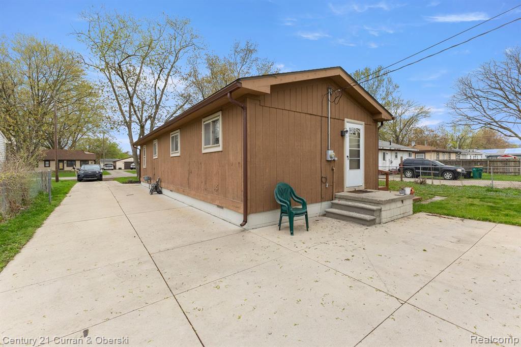 6325 CORDELL Street, Romulus, MI 48174 — Photo 17
