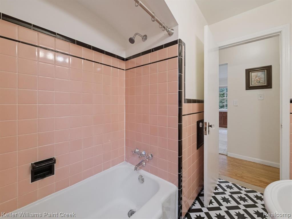 5794 Dickerson Street, Detroit, MI 48213 — Photo 18