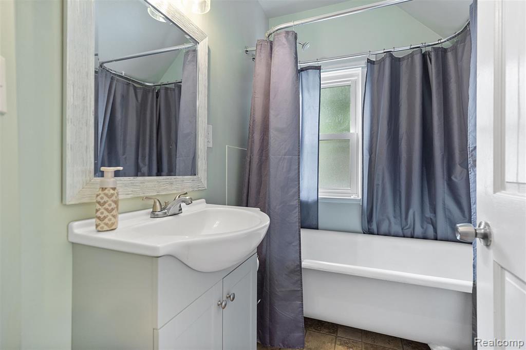 1 Jones Street, Yale, MI 48097 — Photo 24