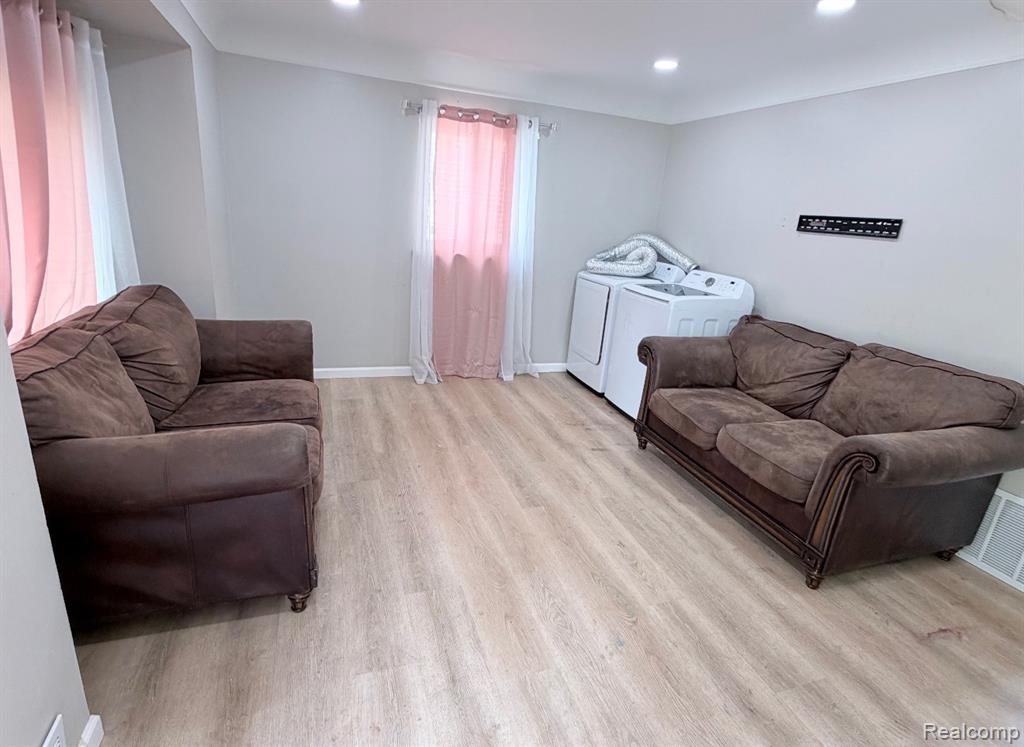 5322 Winthrop Boulevard, Flint, MI 48505 — Photo 4