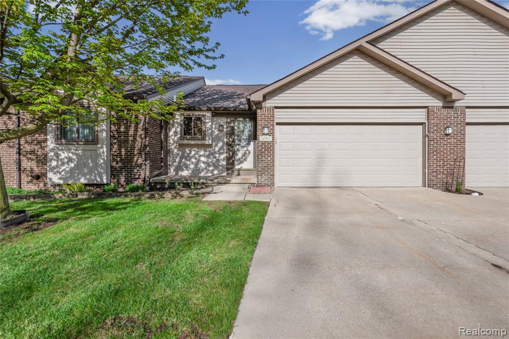20557 Longwood Drive, Clinton Twp, MI 48038 — Photo 3