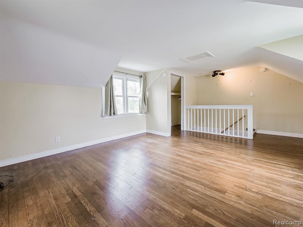 654 HICKORY unit 2 Street, Milford, MI 48381 — Photo 5