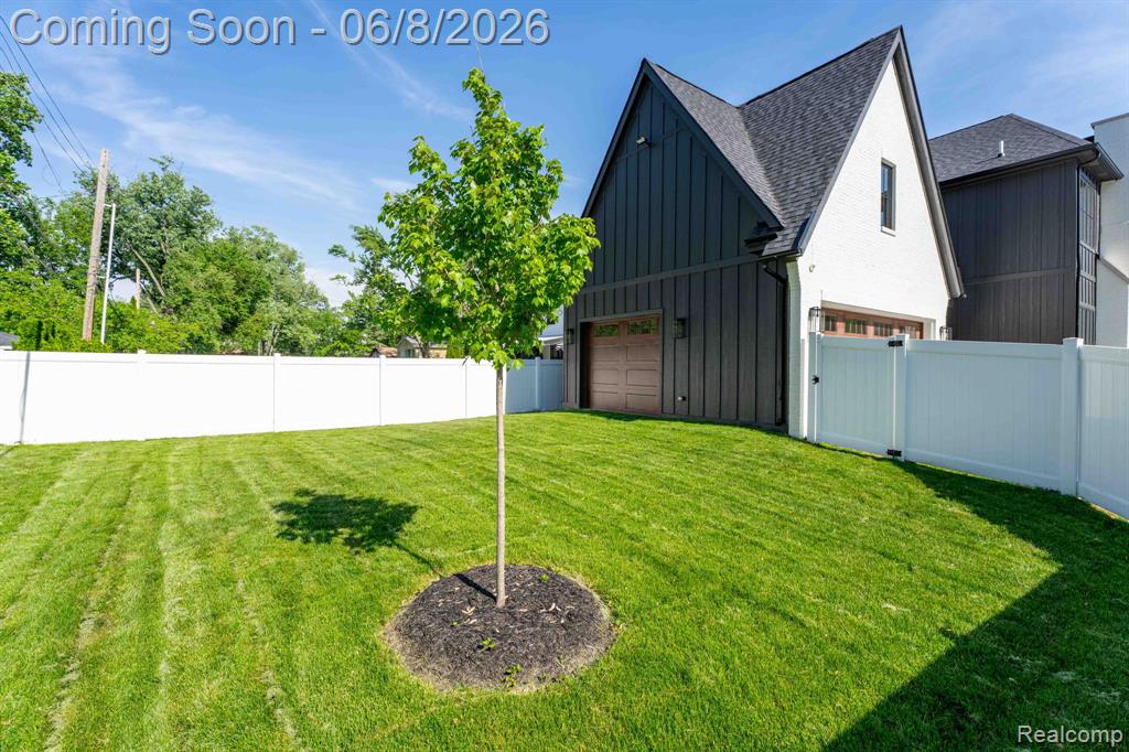 503 GIRARD Avenue, Royal Oak, MI 48073 — Photo 81