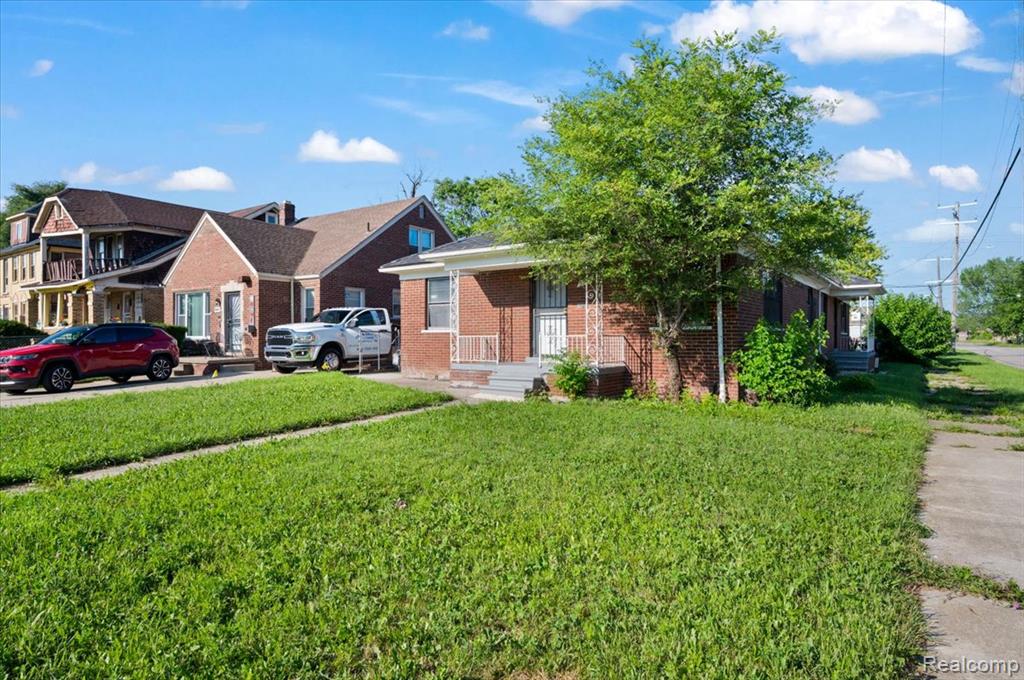 5500 Chalmers Street, Detroit, MI 48213 — Photo 4
