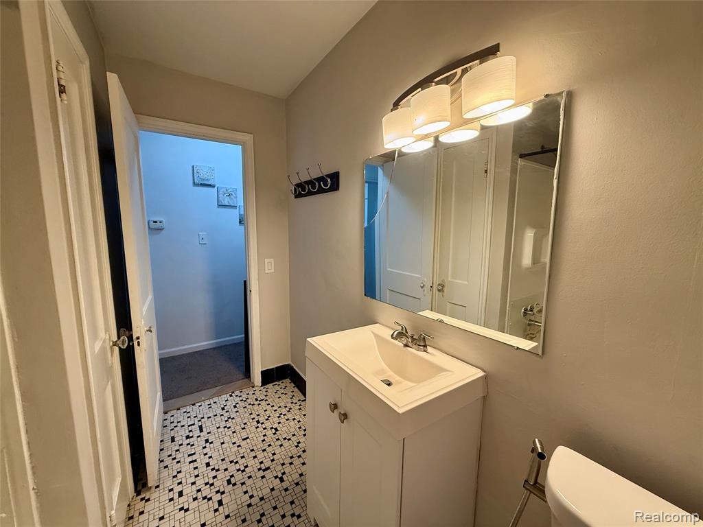 7313 Grandville Avenue, Detroit, MI 48228 — Photo 17