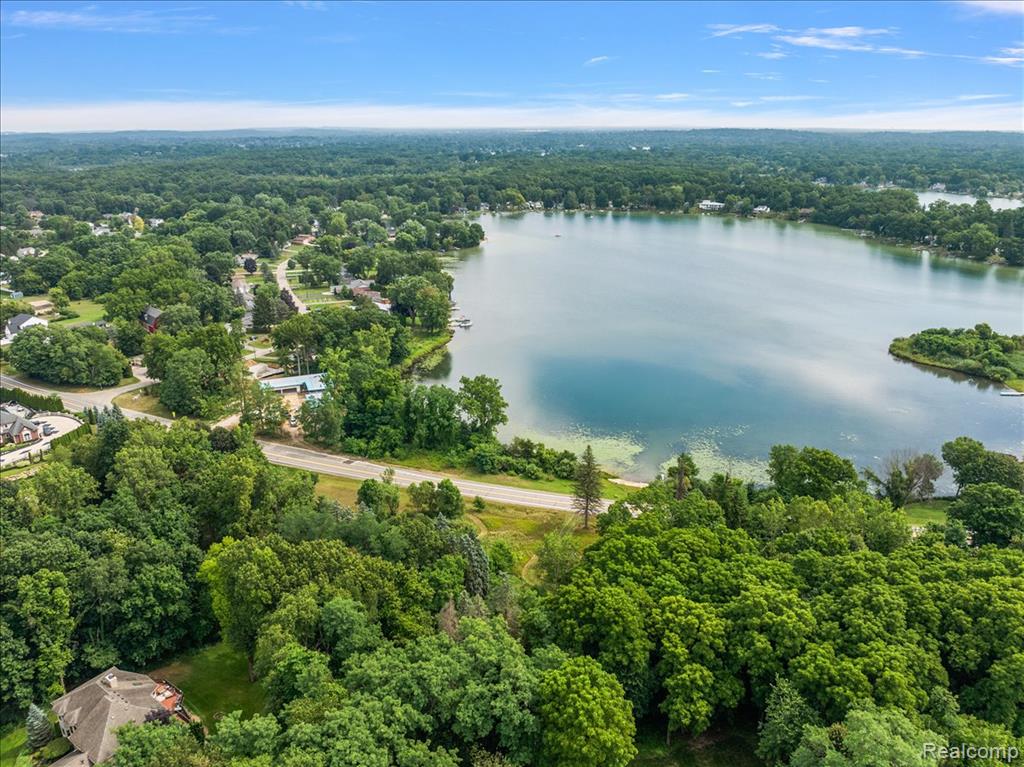 2770 Bogie Lake Road, White Lake, MI — Photo 18