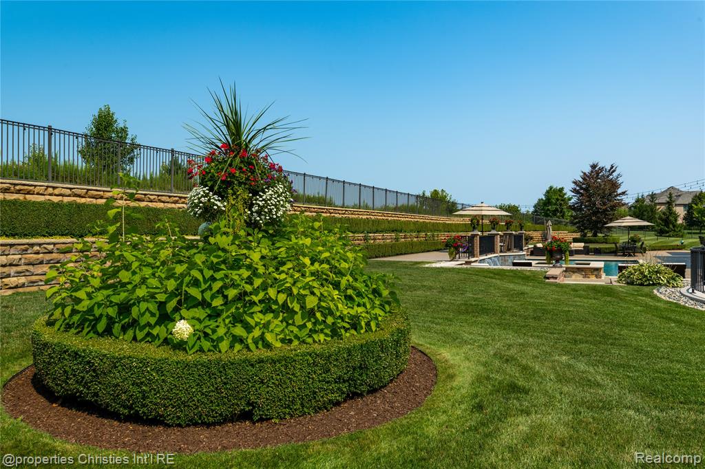 48928 Barola Court, Northville, MI 48167 — Photo 82
