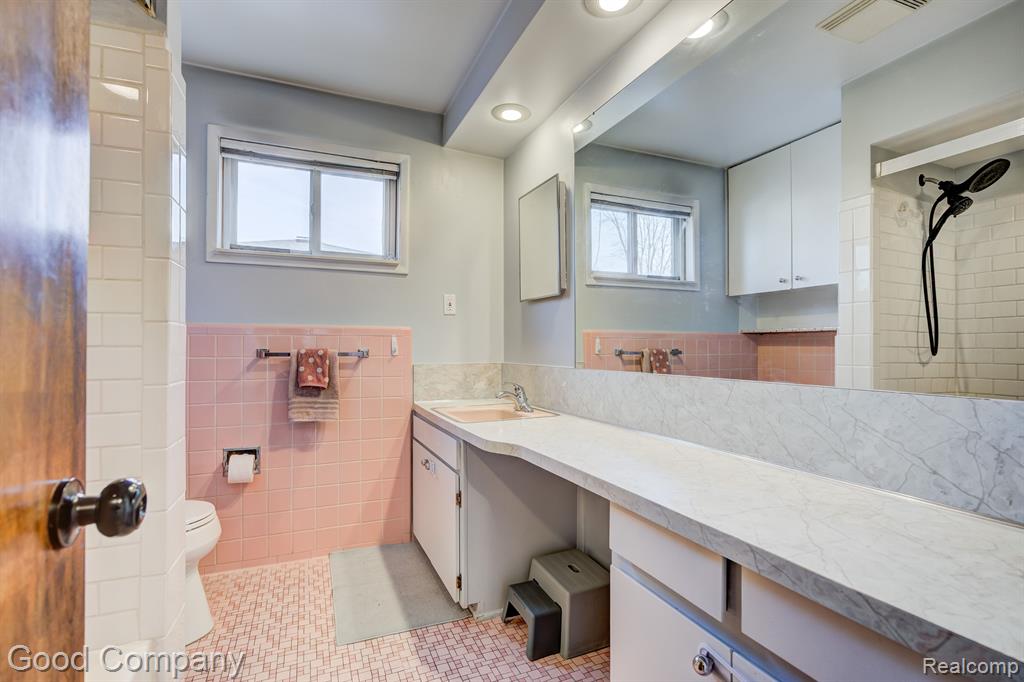 9062 SHANNON Drive, Sterling Heights, MI 48314 — Photo 17