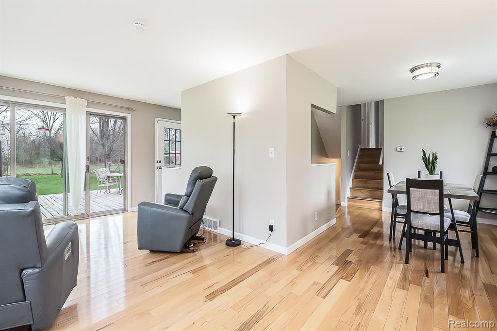 3672 W NORTH TERRITORIAL Road, Whitmore Lake, MI 48189 — Photo 11