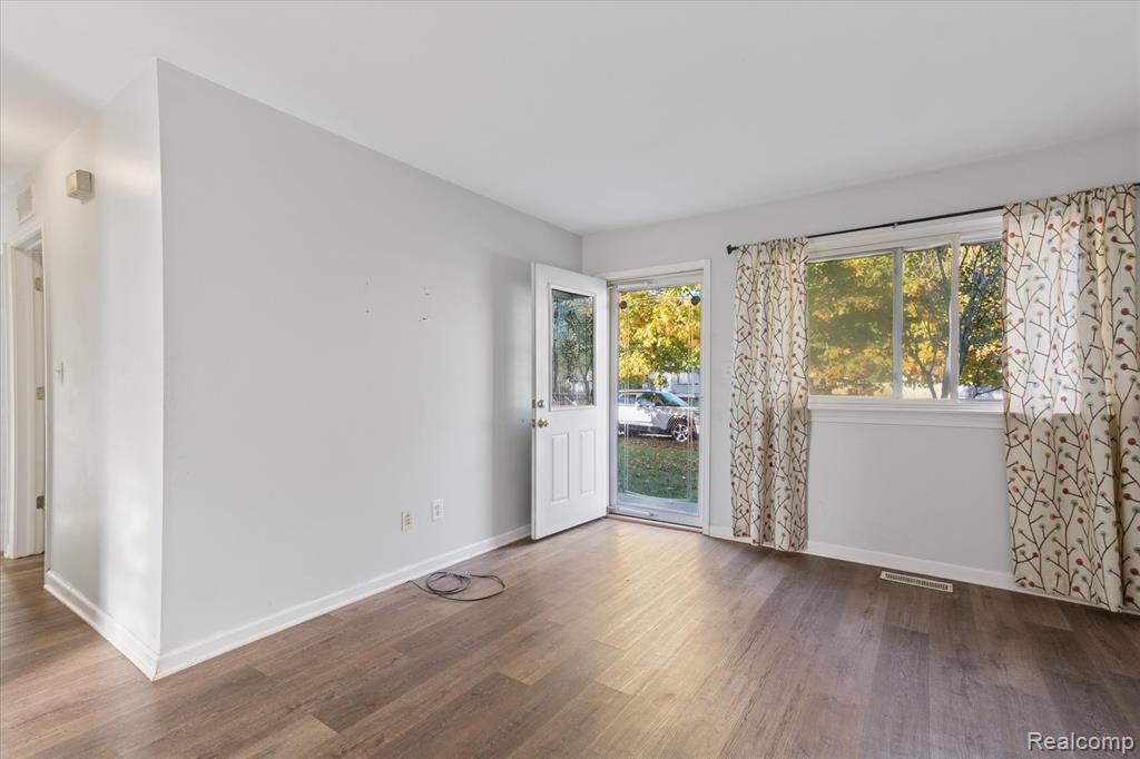 803 Dorset Avenue, Ypsilanti, MI 48198 — Photo 4