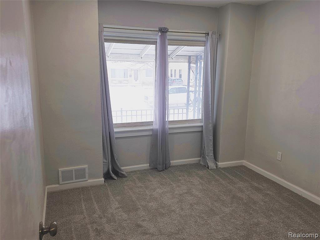 759 E Maxlow Avenue, Hazel Park, MI 48030 — Photo 18