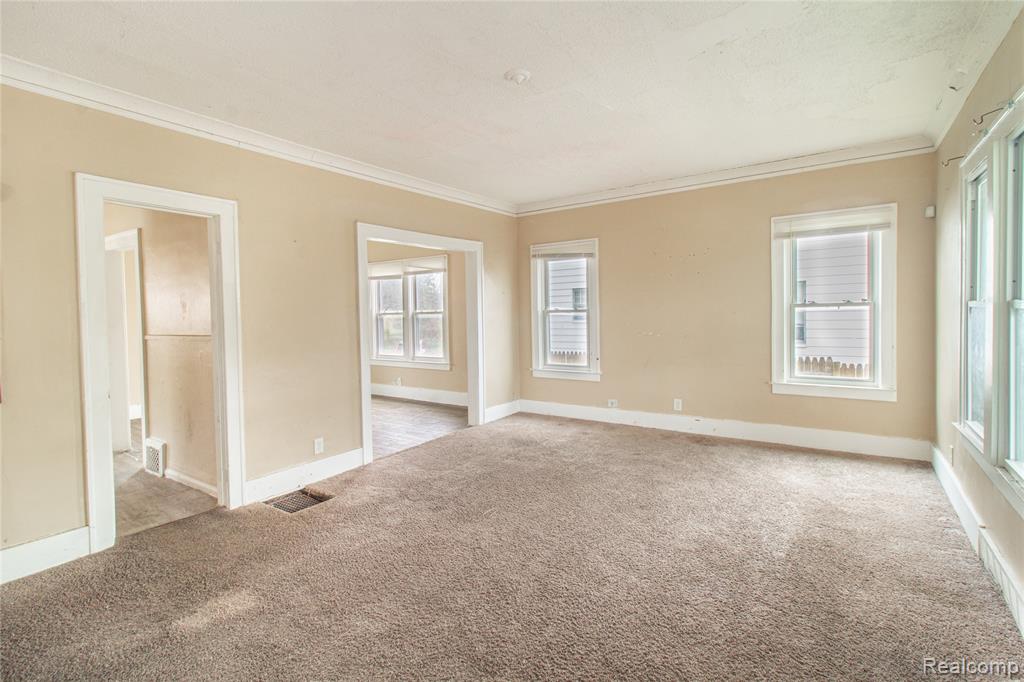 16881 Burgess - Photo 4