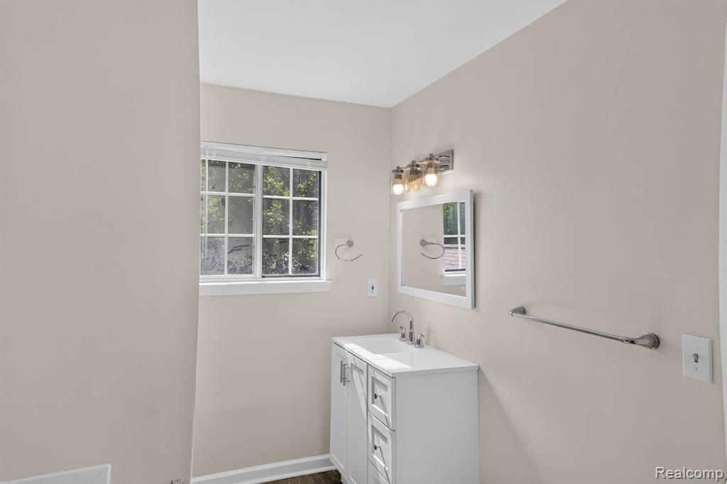 6384 Hunter Pointe Street, Westland, MI — Photo 20